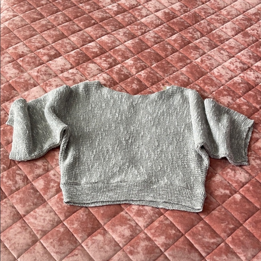 Cropped shirt